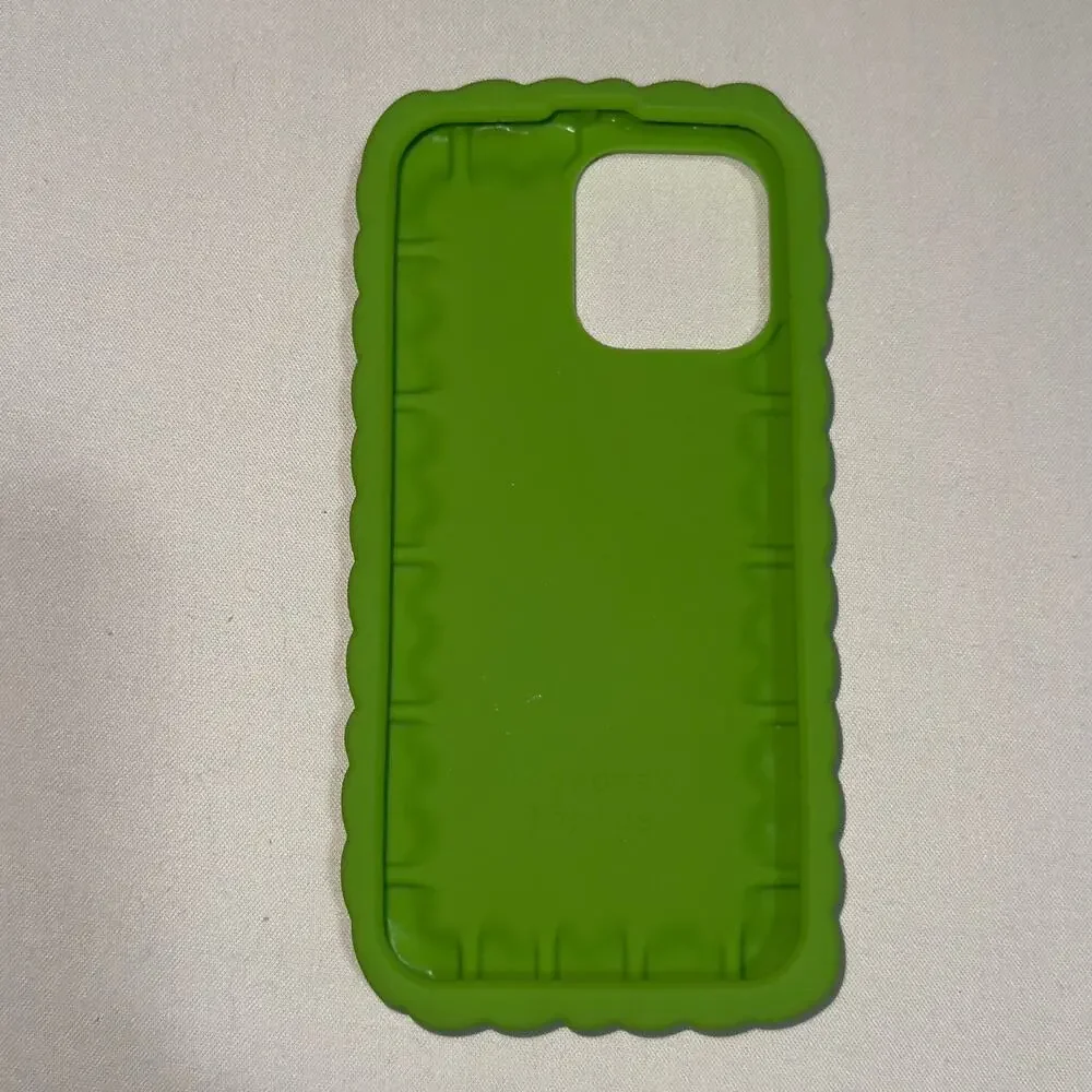 Green Heart iPhone Case – Fits iPhone 14 Pro Max/15 plus
